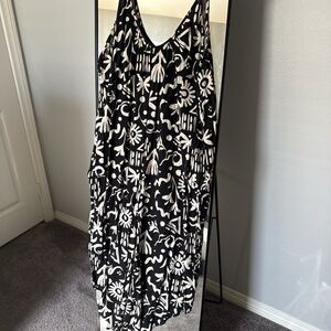 Black and White Patterned Women's Jumper